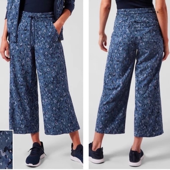 Athleta Pants - NWT Athleta Avenue Wide Leg Crop Pant Size 8 Tall